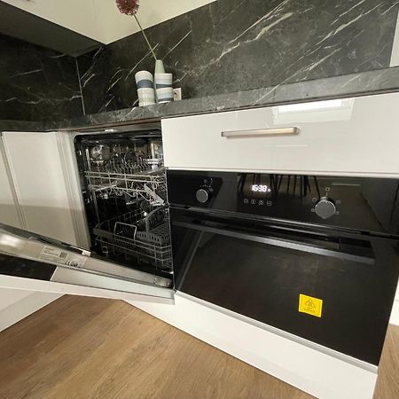6-Bed Aircon House Diaz 60M2, Many Bedrooms Tilburg Exterior foto